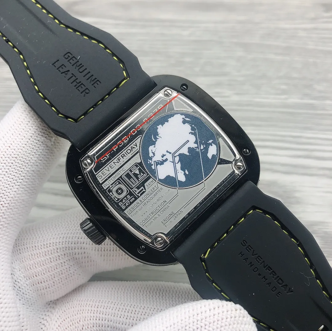 【Authentic Tmall】💰1640! Seven Friday-Seven Friday men's watch P6B/03. P6B/06 shipped! The design is inspired by racing cars. It is very handsome. The strap is specially made. It is different from the ones made by external manufacturers. Most of them on the market do not have the thickness of genuine products and the colors are not right. Supports Apple, Android, NFC, and super luminous display.